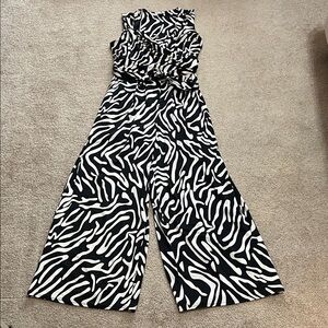 Stylish Black and White Print Jumpsuit